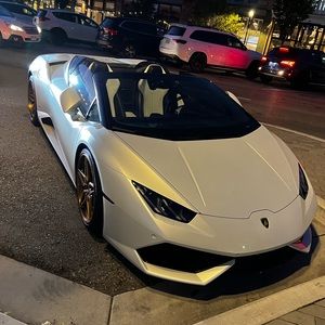 Meet your Posher, Crew